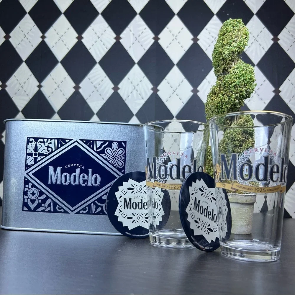 Modelo 5 Set Beer Bar Collectibles: 2 Pint Glasses + Ice Bucket + 2‎ Coasters